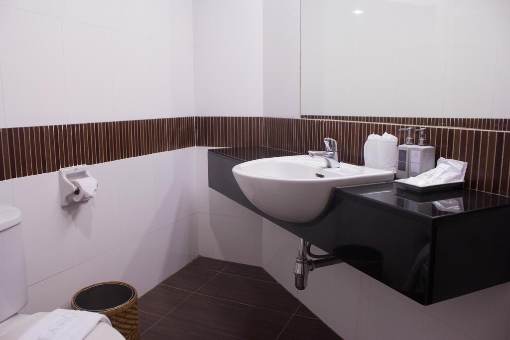 Hatyai Holiday Hotel Хатъяй Экстерьер фото
