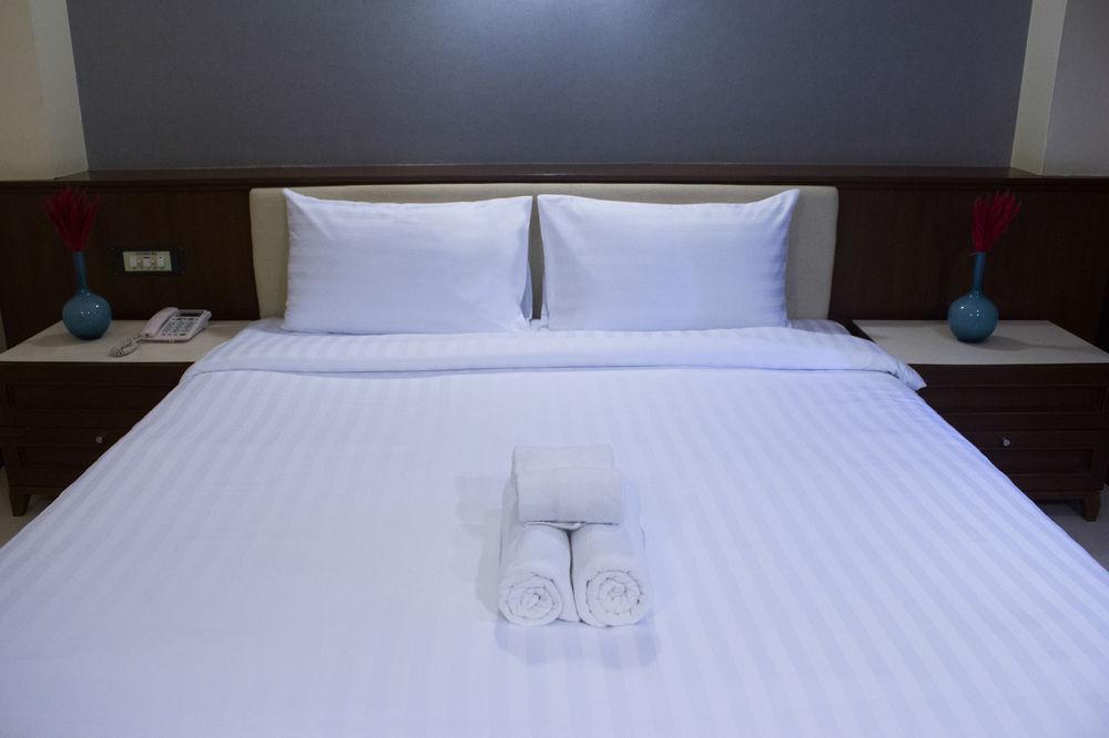 Hatyai Holiday Hotel Хатъяй Экстерьер фото