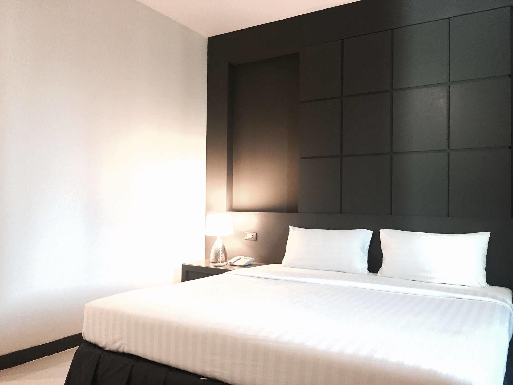 Hatyai Holiday Hotel Хатъяй Экстерьер фото